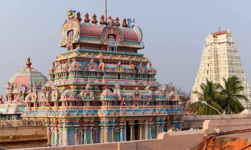 Coimbatore to Tiruchirappalli temple tour package — Rockfort and Srirangam shrines
